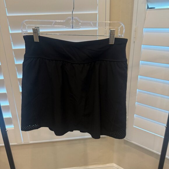SPANX Pants - SPANX Black Get Moving Skort, Size L, EUC